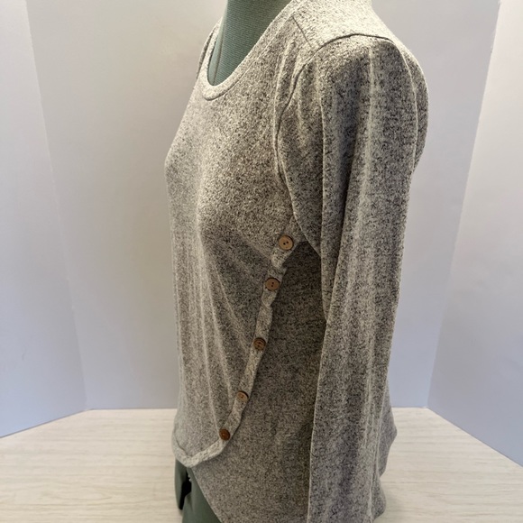 Pomelo Long Sleeved Gray Sweater Heathered with Black Size XL Button Accent. - Picture 4 of 8